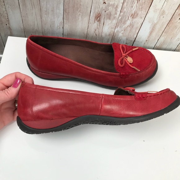 A. Weil sz 10 red leather loafers with bow EUC - Picture 2 of 8